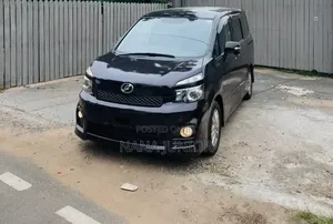 Toyota Voxy 2013 Black