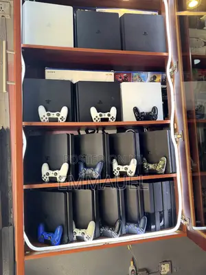 Play Station 4