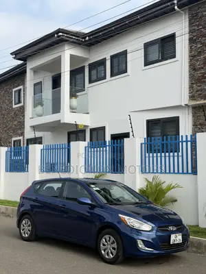 Hyundai Accent SE Hatchback 2016 Blue
