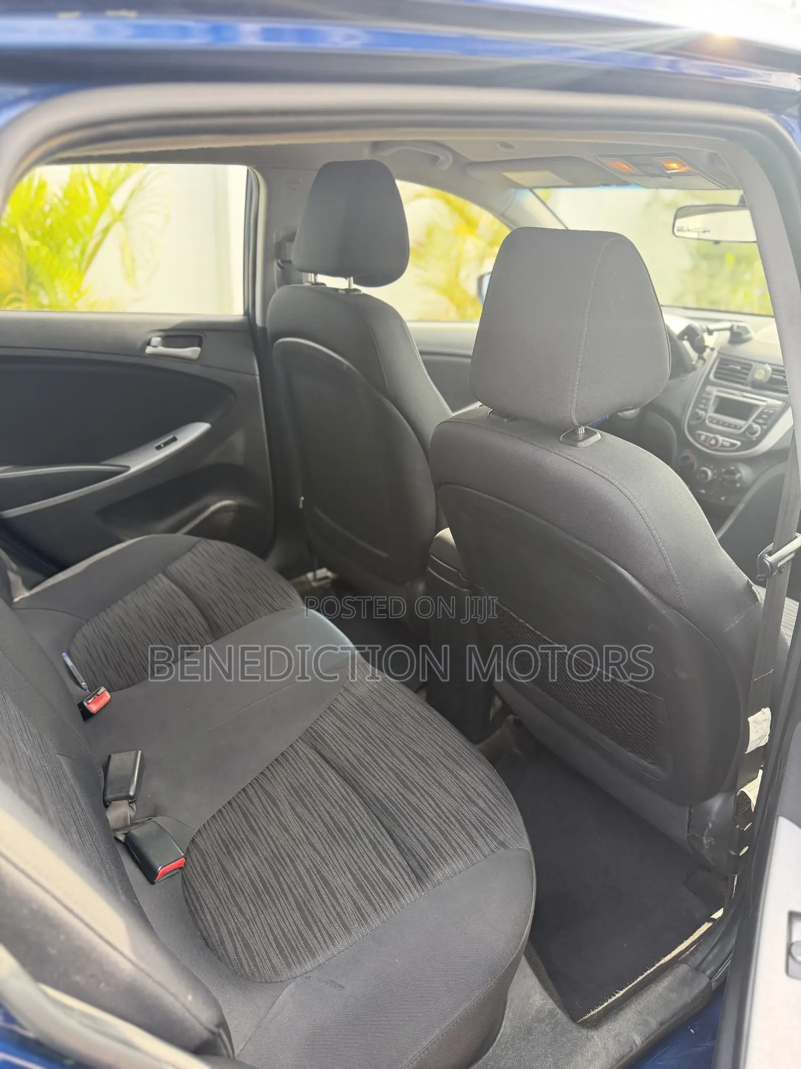 Hyundai Accent SE Hatchback 2016 Blue