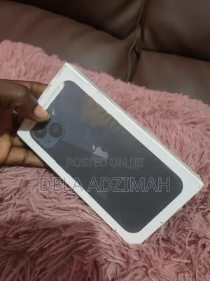 New Apple iPhone 13 128 GB Black