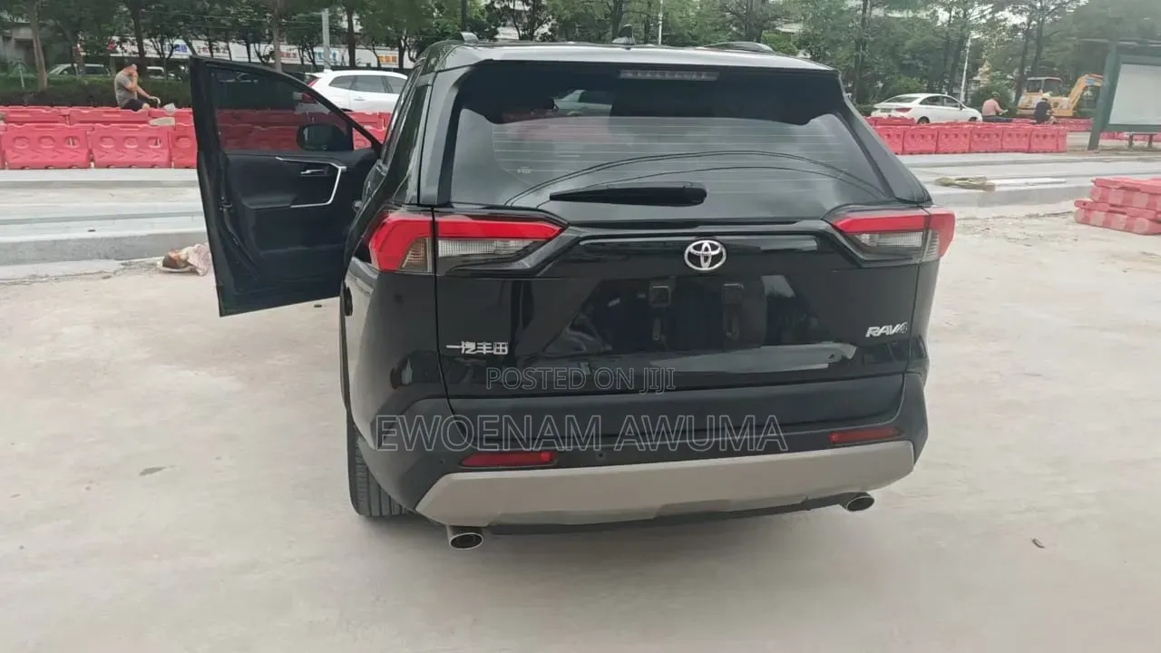 Toyota RAV4 2024 Black
