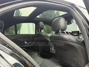 Mercedes-Benz C300 2016 Black