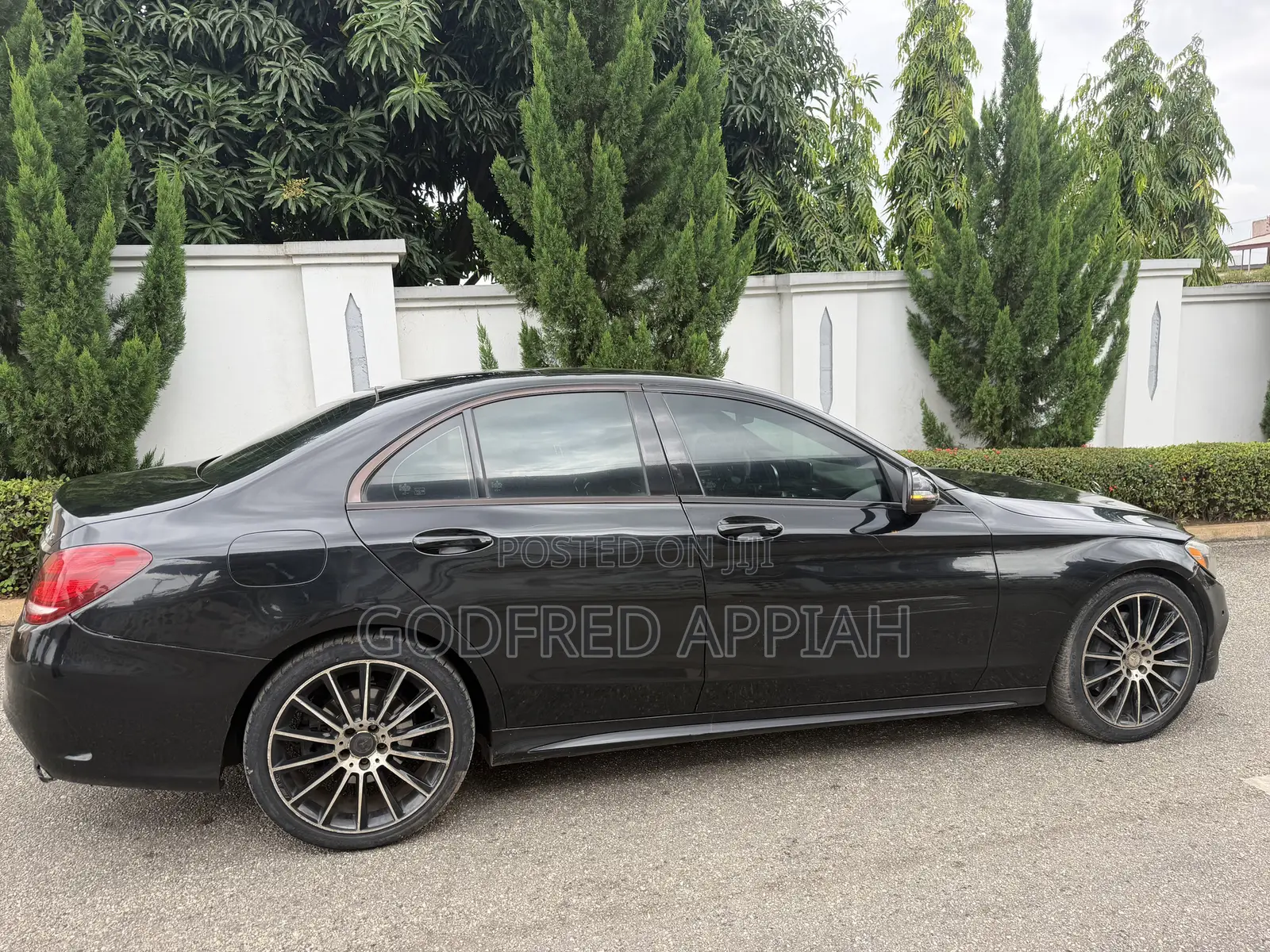 Mercedes-Benz C300 2016 Black