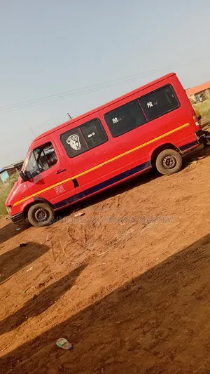 Mercedes-Benz Sprinter 2005 Red