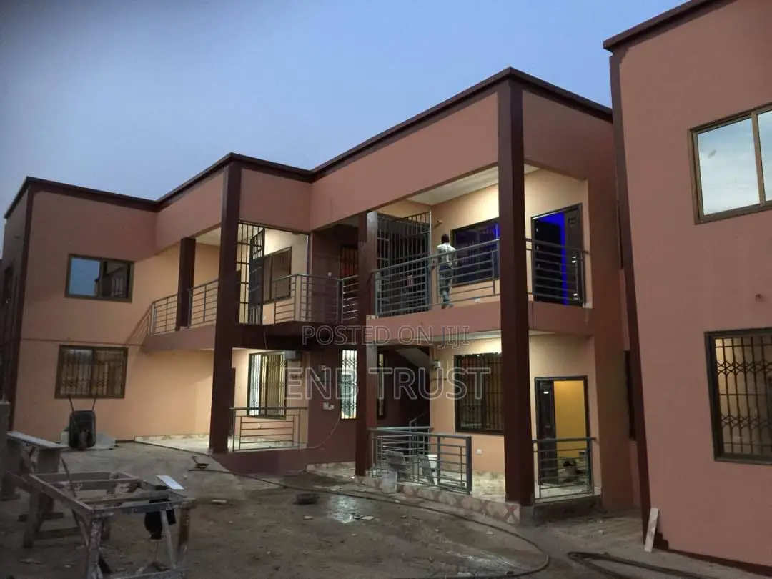 10bdrm House in Kwabenya, Ga East Municipal for sale