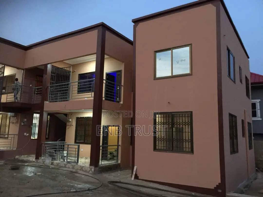 10bdrm House in Kwabenya, Ga East Municipal for sale