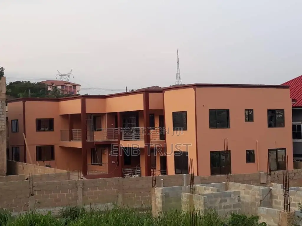 10bdrm House in Kwabenya, Ga East Municipal for sale