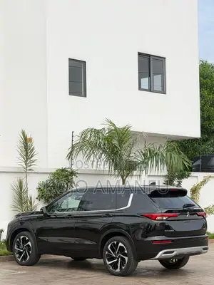 Mitsubishi Outlander SEL 2022 Black