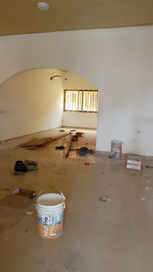4bdrm House in East Airport for rent