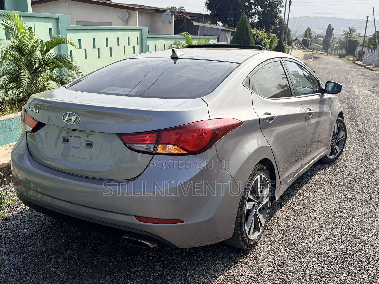 Hyundai Elantra Limited 4dr Sedan (1.8L 4cyl 6A) 2015 Silver