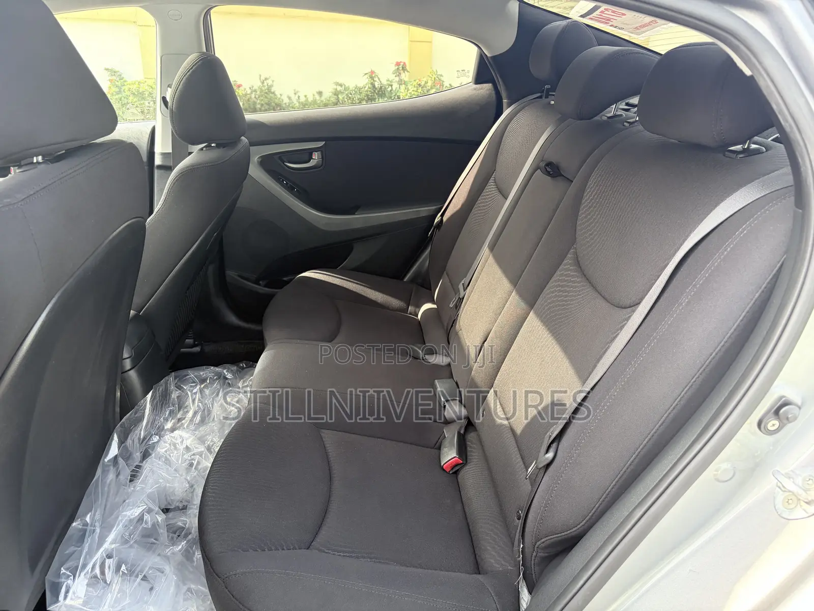 Hyundai Elantra Limited 4dr Sedan (1.8L 4cyl 6A) 2015 Silver