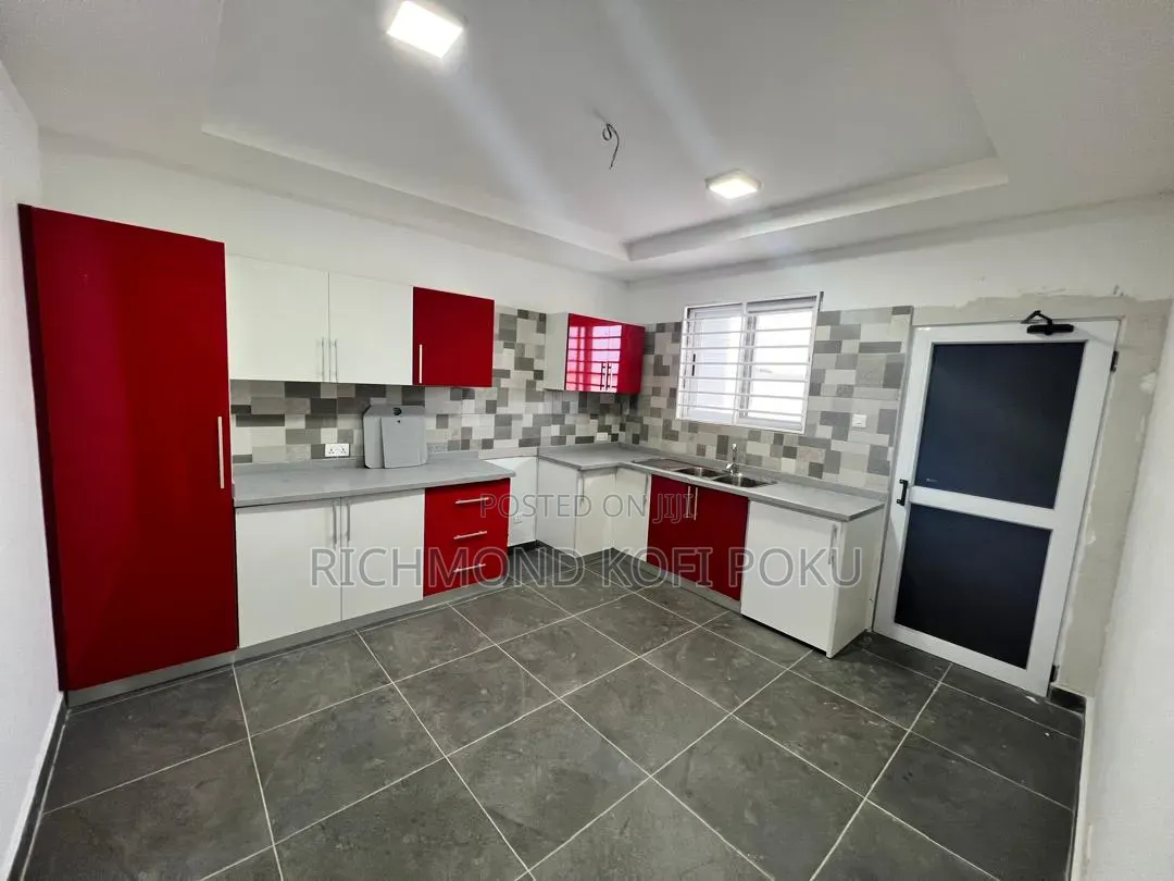 1bdrm Apartment in Baatsona Total for rent