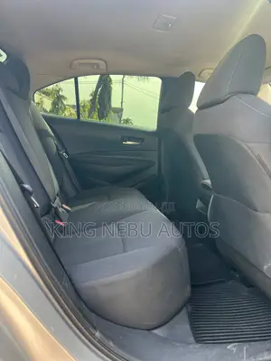 Toyota Corolla SE 2021 Silver