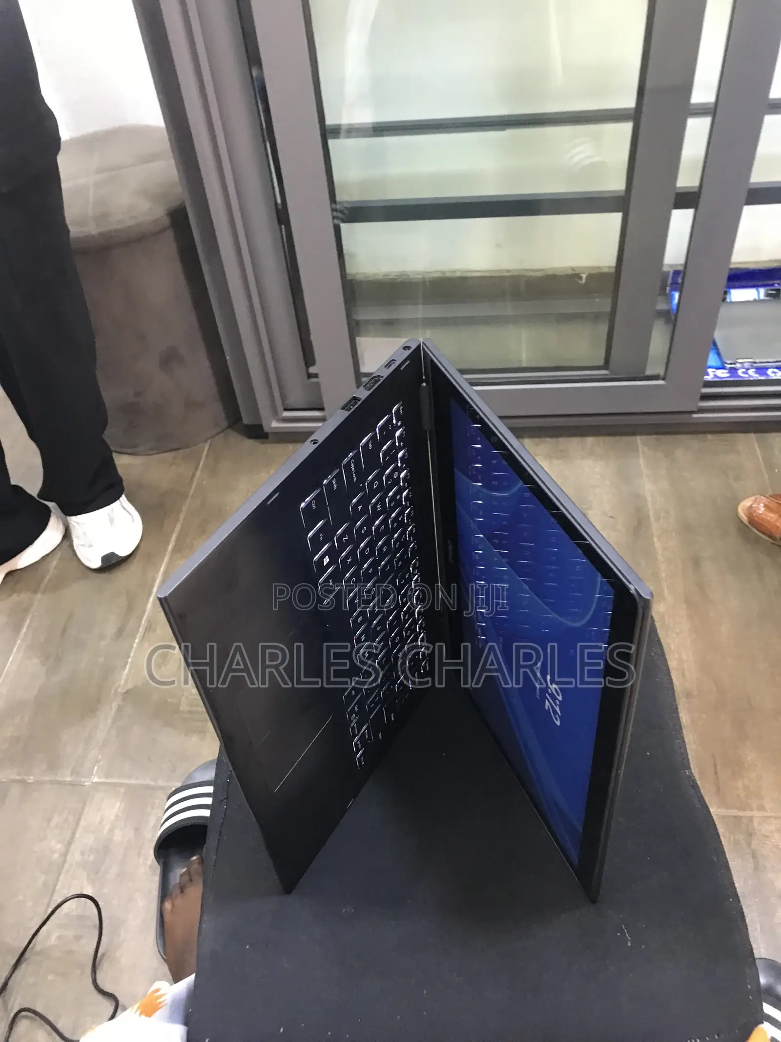 Laptop Dell Latitude 3390 2-in-1 8GB Intel Core i5 SSD 256GB