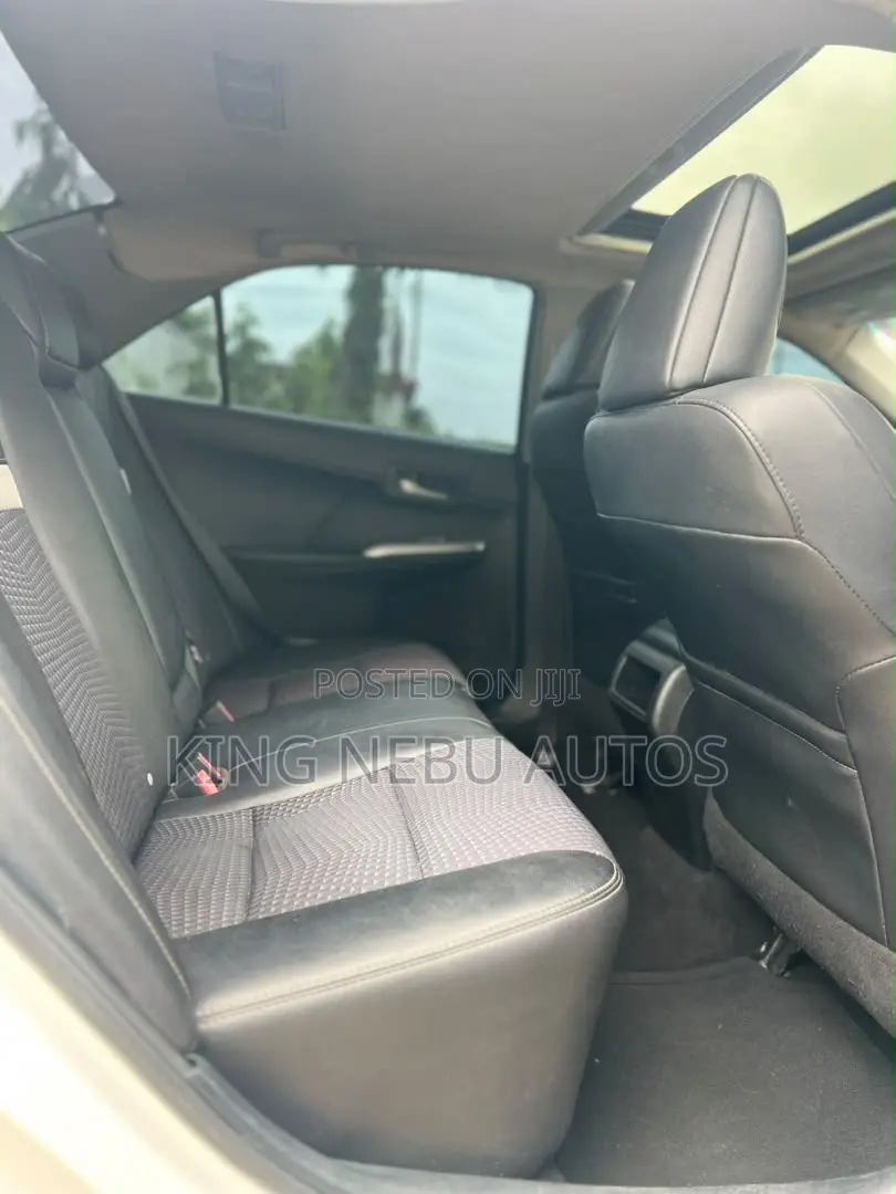 Toyota Camry SE Sport 4dr Sedan w/Prod. End 11/13 (2.5L 4cyl 6A) 2014