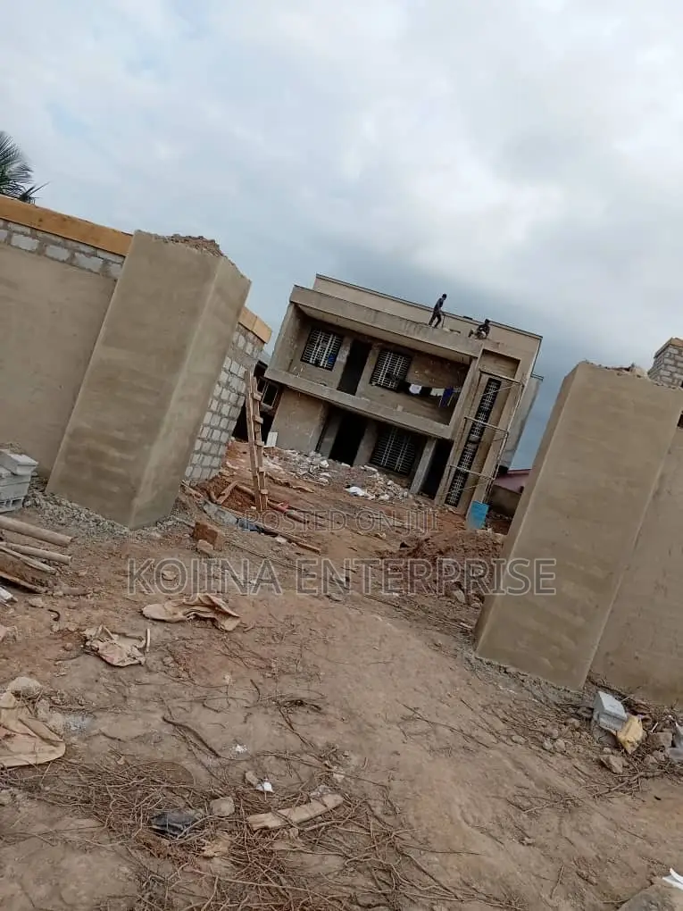 Furnished 5bdrm Townhouse/Terrace in Daban, Kumasi Metropolitan