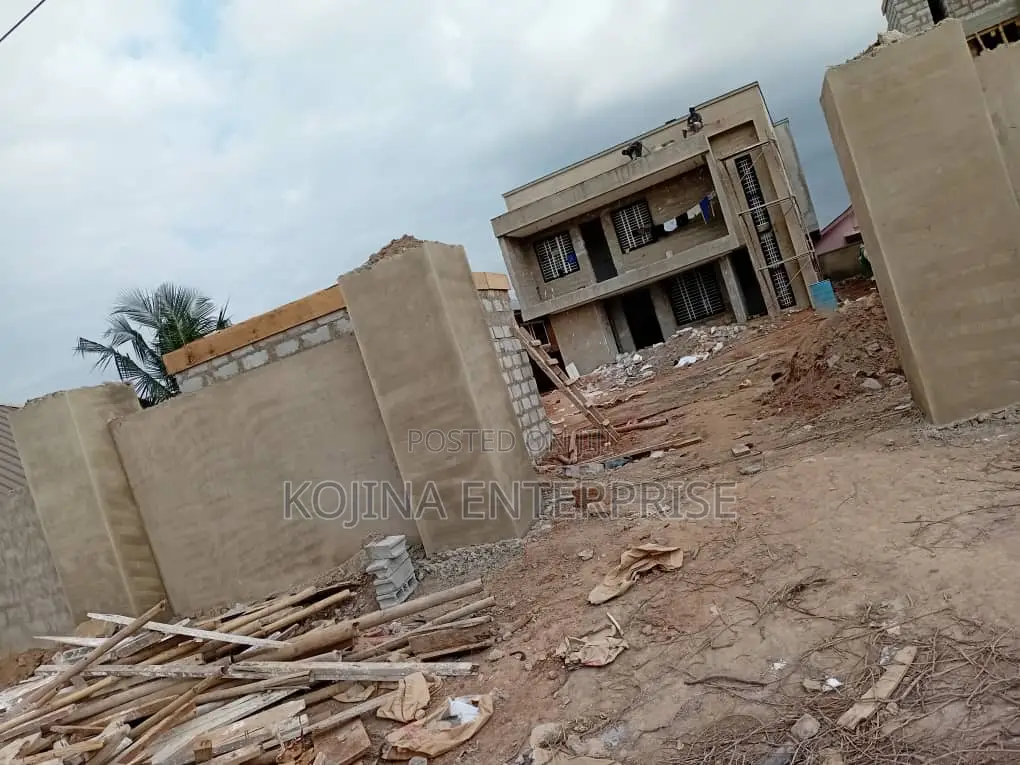 Furnished 5bdrm Townhouse/Terrace in Daban, Kumasi Metropolitan