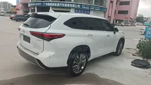Toyota Highlander 2023 White