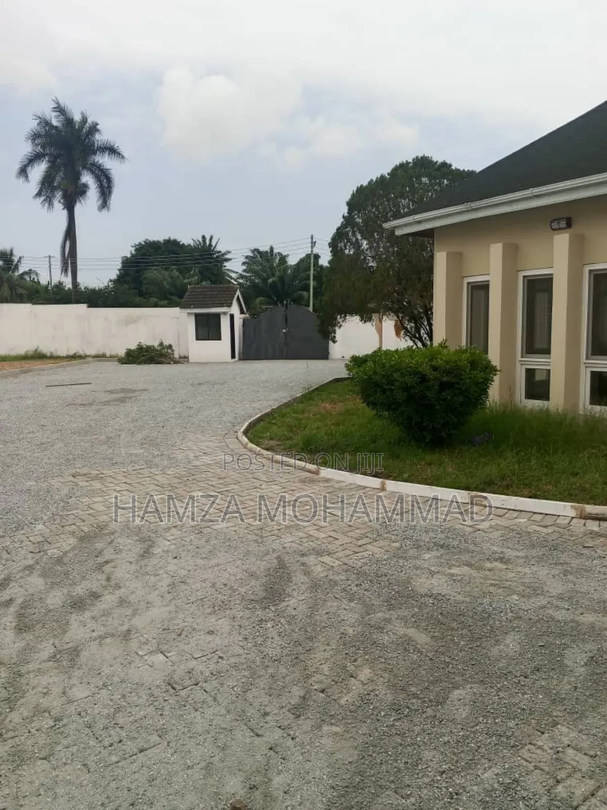 8bdrm House in Hamza Estates, East Legon for rent