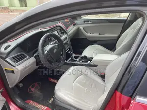 Hyundai Sonata SE 4dr Sedan (2.4L 4cyl 6A) 2015