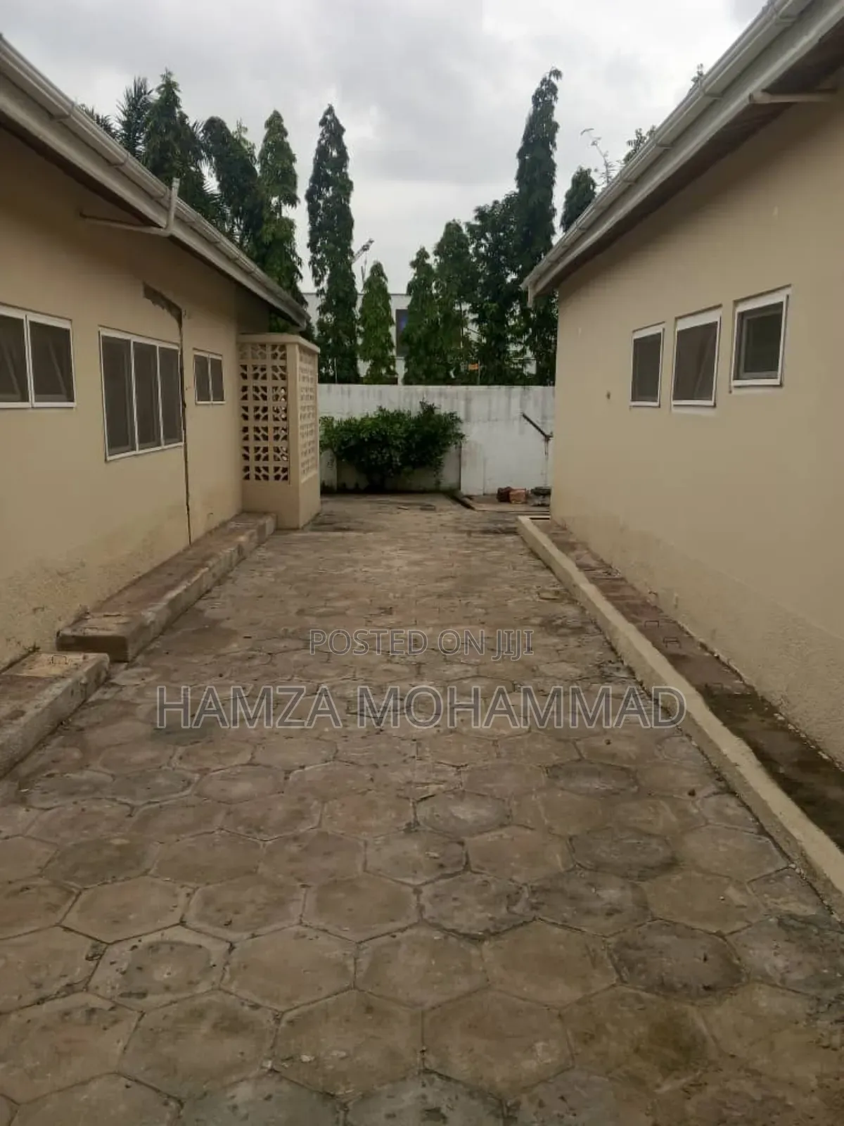8bdrm House in Hamza Estates, East Legon for rent