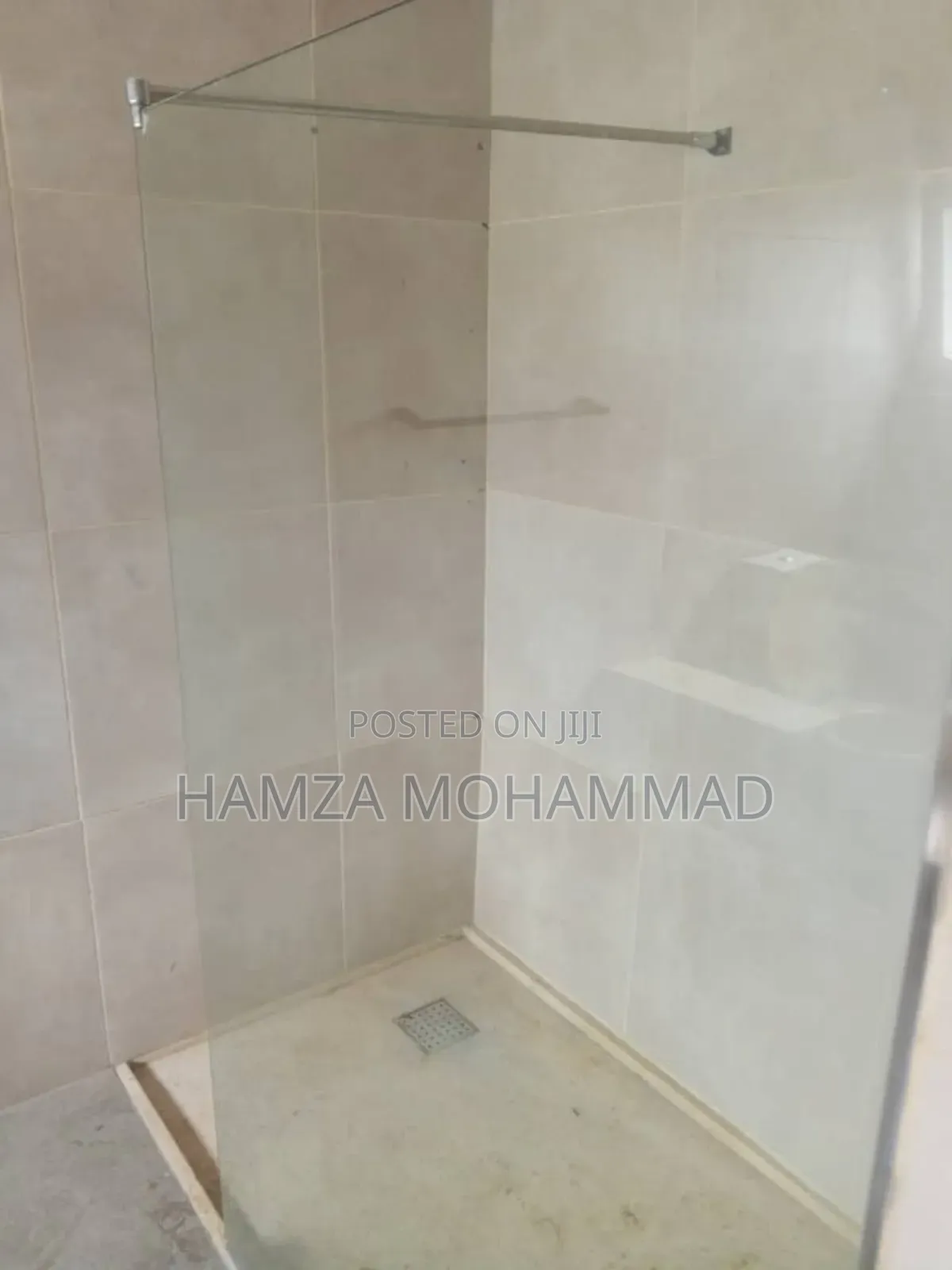 8bdrm House in Hamza Estates, East Legon for rent
