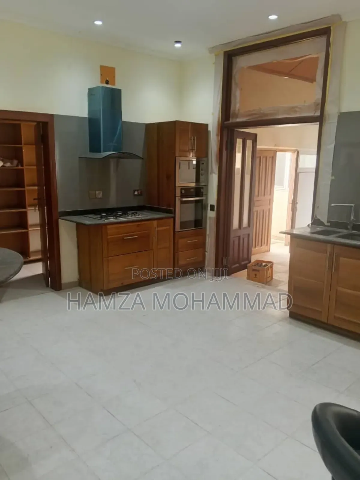 8bdrm House in Hamza Estates, East Legon for rent