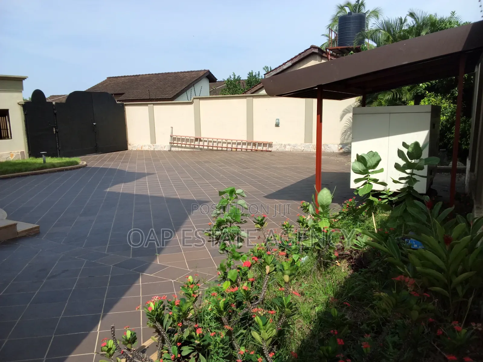 4bdrm House in Dzorwulu for rent
