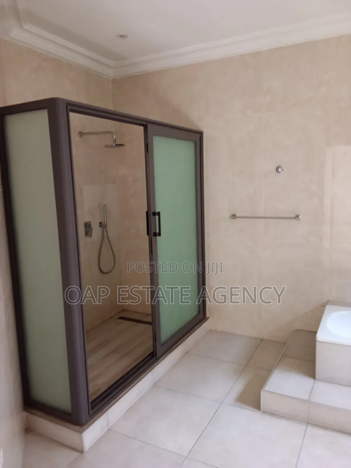 4bdrm House in Dzorwulu for rent