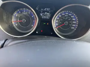Hyundai Elantra Limited Sedan FWD (1.8L 4cyl 6A) 2016 Gray