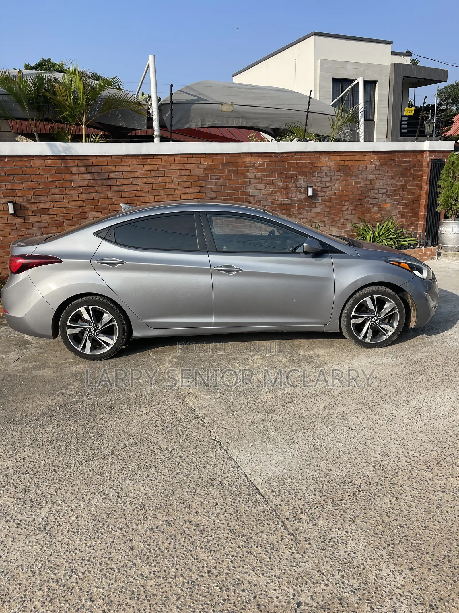 Hyundai Elantra Limited Sedan FWD (1.8L 4cyl 6A) 2016 Gray