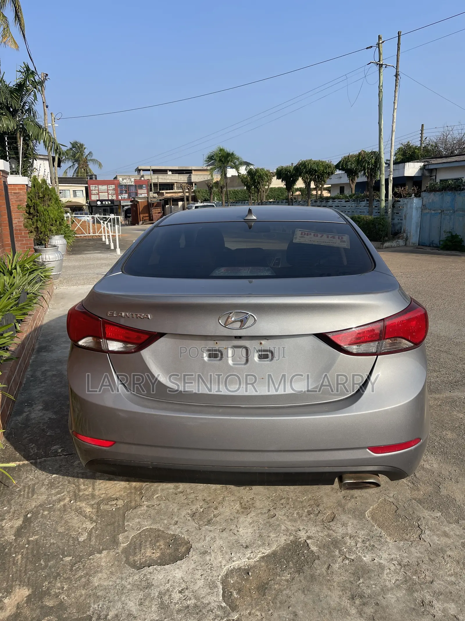 Hyundai Elantra Limited Sedan FWD (1.8L 4cyl 6A) 2016 Gray