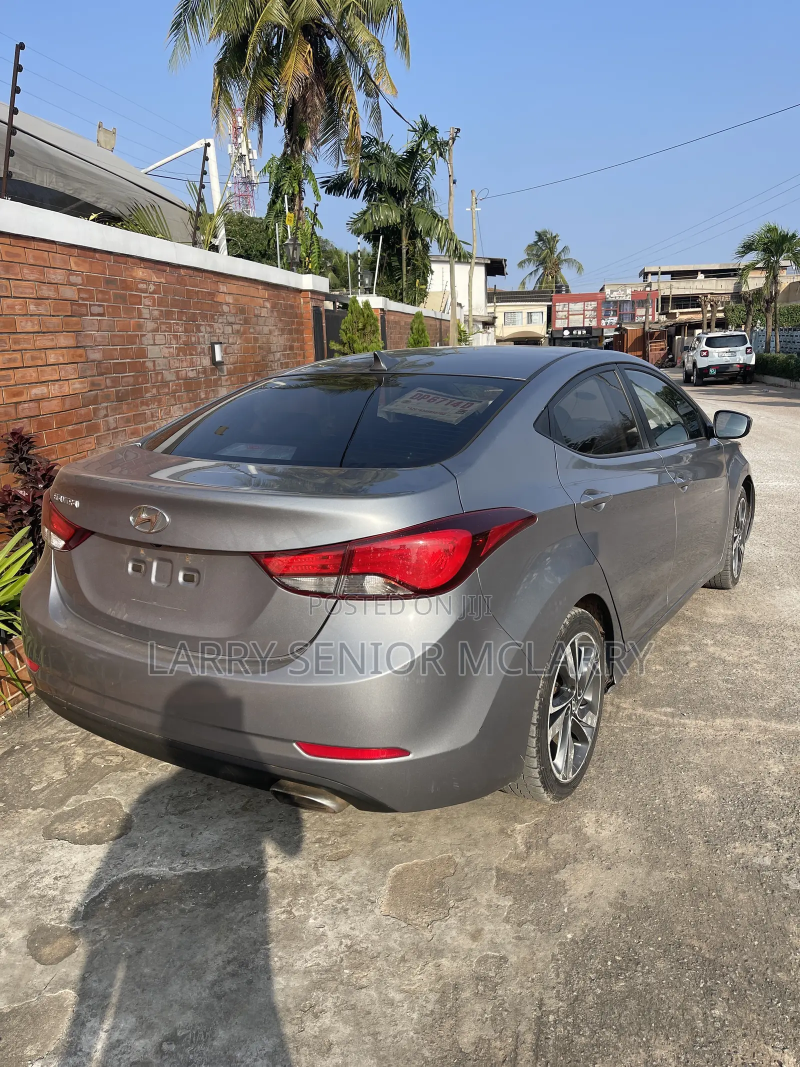Hyundai Elantra Limited Sedan FWD (1.8L 4cyl 6A) 2016 Gray
