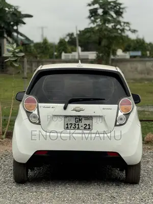 Chevrolet Spark Hatch LT 2010 White