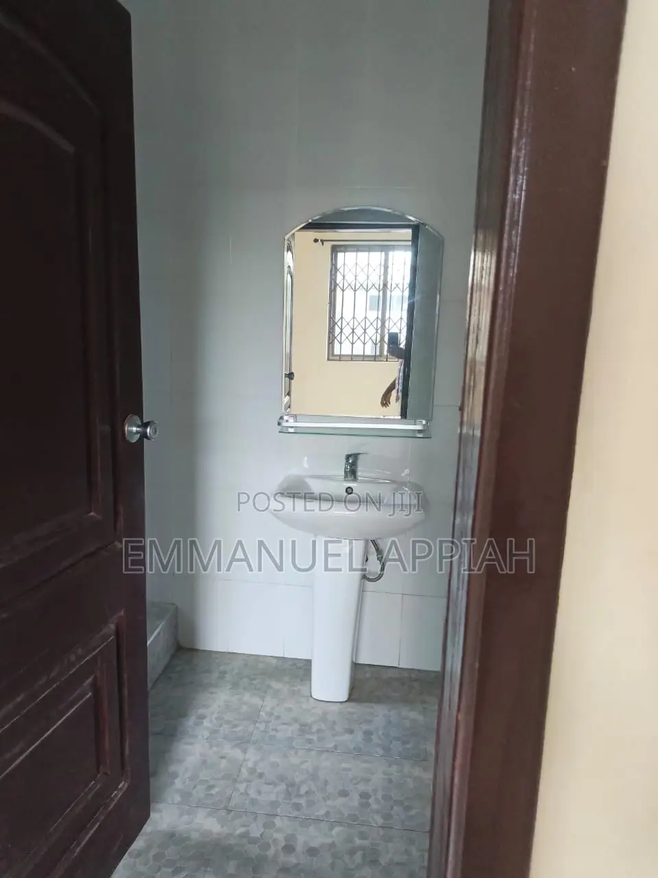 7bdrm House in Kwabenya Acp, Accra Metropolitan for rent