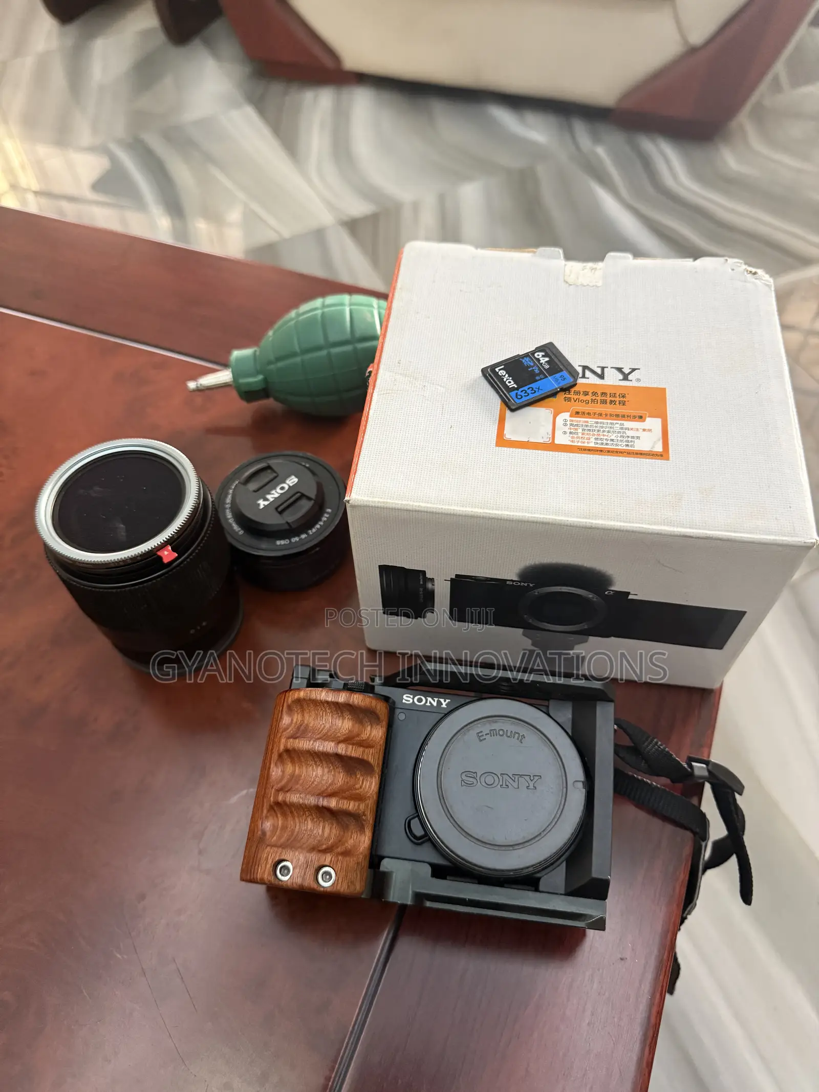 Sony ZVE10