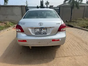 Toyota Yaris 2009 Silver