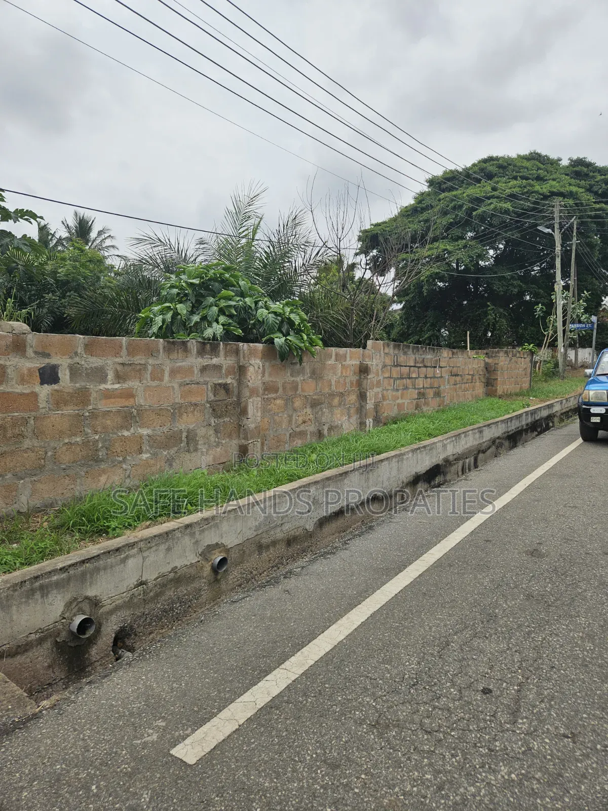One Plot of Land for Sale