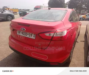 Ford Focus 2013 Red