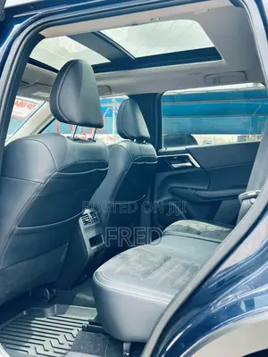 Mitsubishi Outlander SEL 2024 Blue
