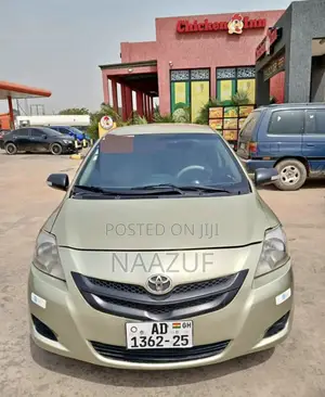 Toyota Yaris 1.5 Sedan 2008 Gold