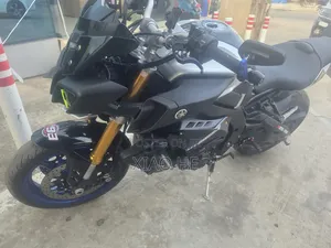 Yamaha R1 2019 Black