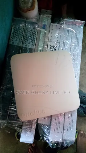 Ruckus ZoneFlex R700 Dual Band 802.11ac Access Point 1300 MBit
.poE