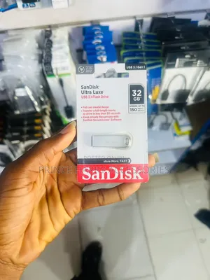 SanDisk Ultra Luxe Flash Drive