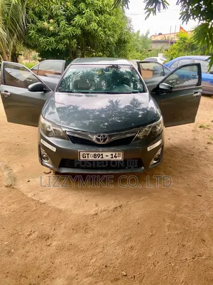Toyota Camry LE 4dr Sedan (2.5L 4cyl 6A) 2012 Ivory
