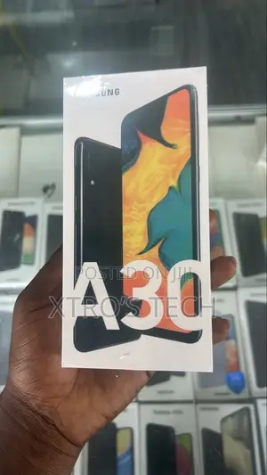 New Samsung Galaxy A30 64 GB Black