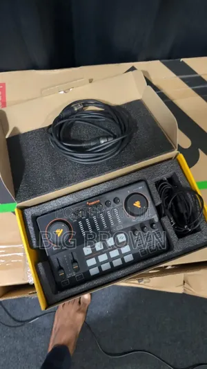 Maona E2 Podcast Console