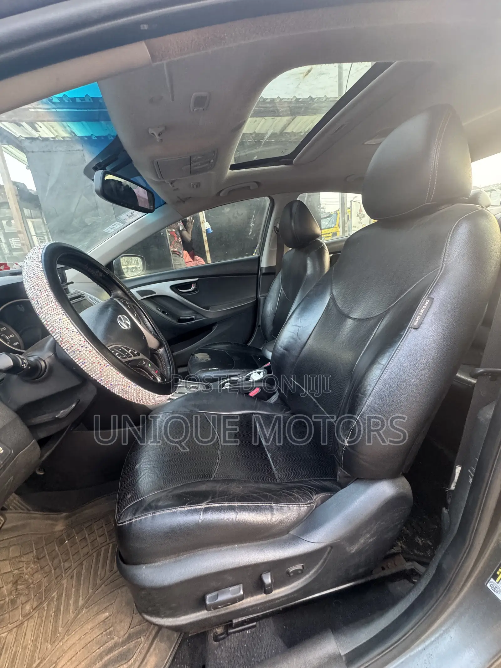 Hyundai Elantra Limited Sedan FWD (1.8L 4cyl 6A) 2013
