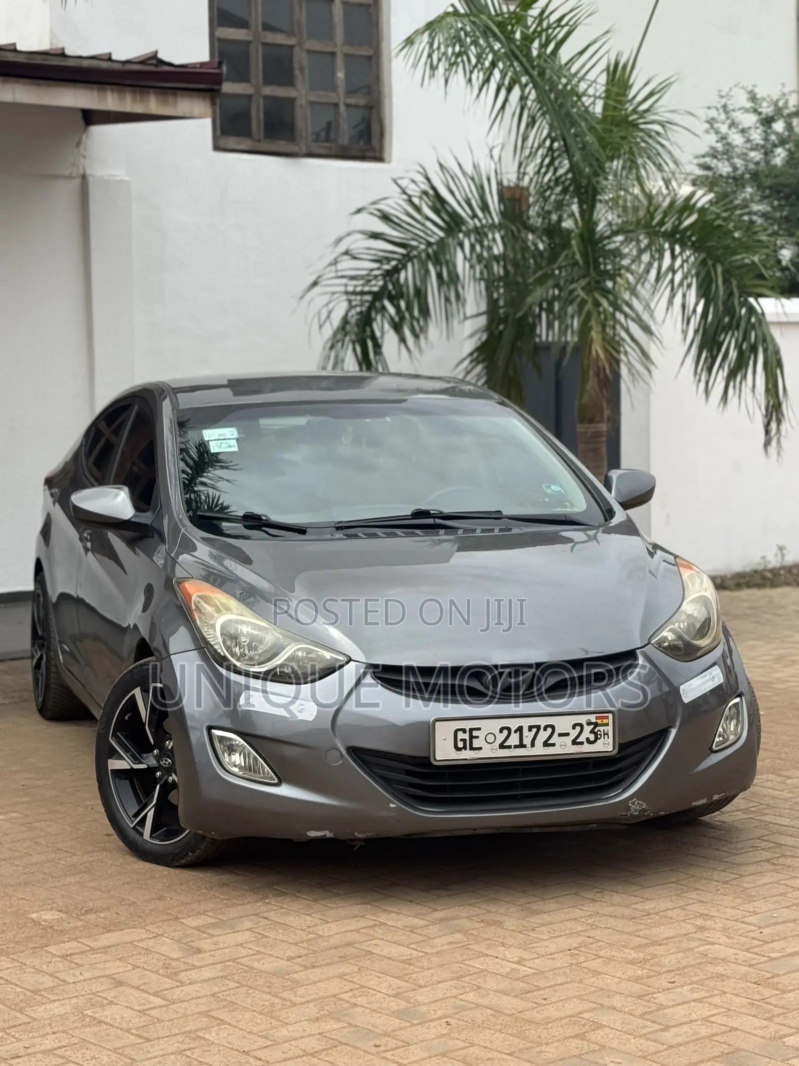 Hyundai Elantra GLS Sedan FWD (1.8L 4cyl 6A) 2013